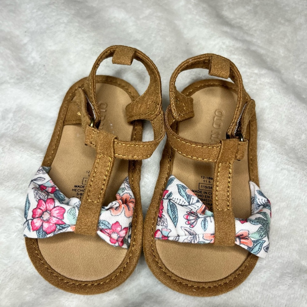 12-18m soft bottom sandals